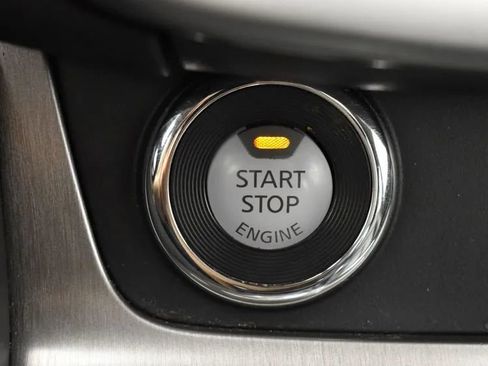 Used 2023 Nissan Murano SV FWD image 29
