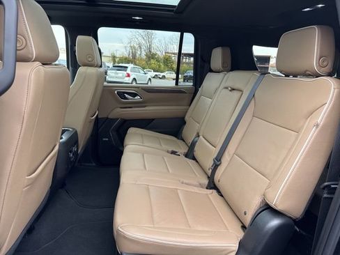 Certified 2023 Chevrolet Suburban Premier image 17