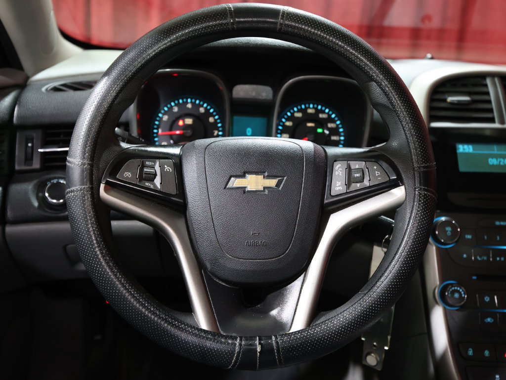 Used 2013 Chevrolet Malibu LS FWD image 16