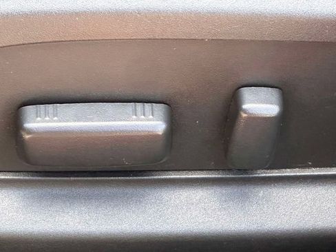 Used 2017 Chevrolet Traverse LT FWD image 14