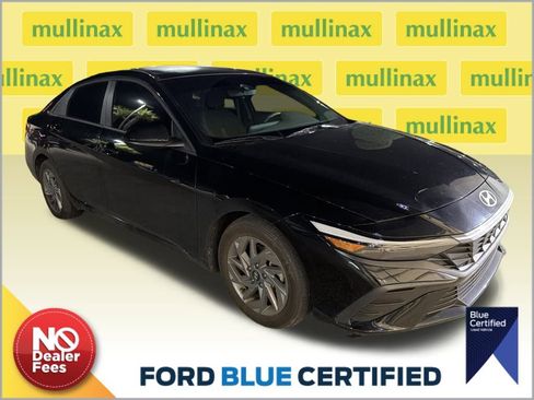 Used 2024 Hyundai Elantra SEL image 1