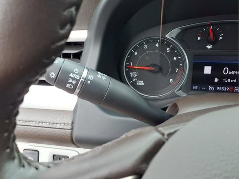 Used 2020 GMC Acadia SLT w/ Trailering Package AWD/4WD image 15