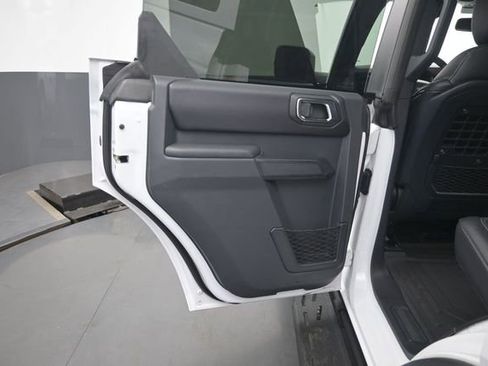 Used 2025 Ford Bronco Badlands AWD/4WD image 14