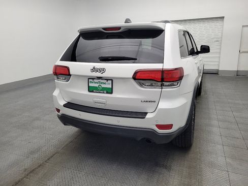 Used 2020 Jeep Grand Cherokee Laredo w/ 18" Wheel & 8.4" Radio Group image 7