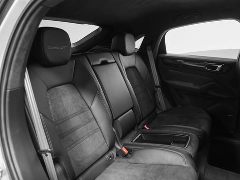 Certified 2023 Porsche Cayenne Turbo GT AWD/4WD image 28