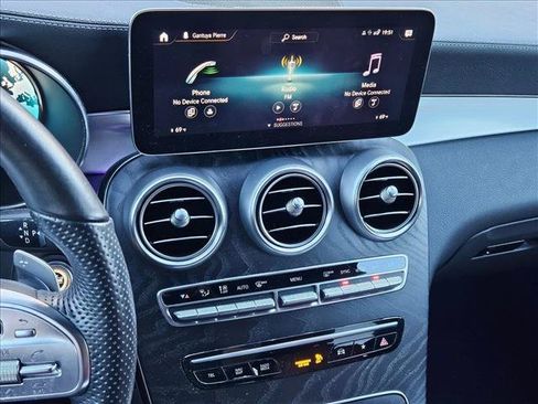 Used 2023 Mercedes-Benz GLC 300 4MATIC Coupe image 11
