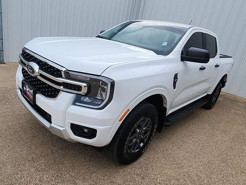 Used 2025 Ford Ranger XLT w/ FX4 Off-Road Package AWD/4WD image 4