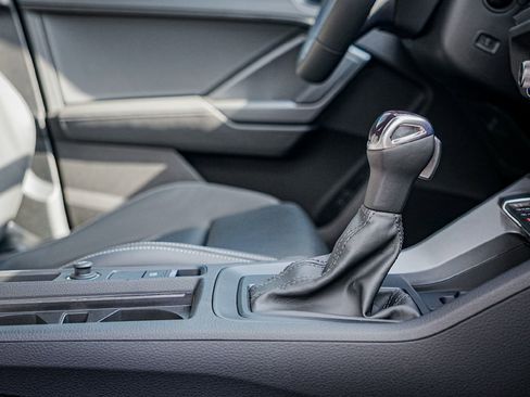 New 2025 Audi Q3 2.0T Premium image 31