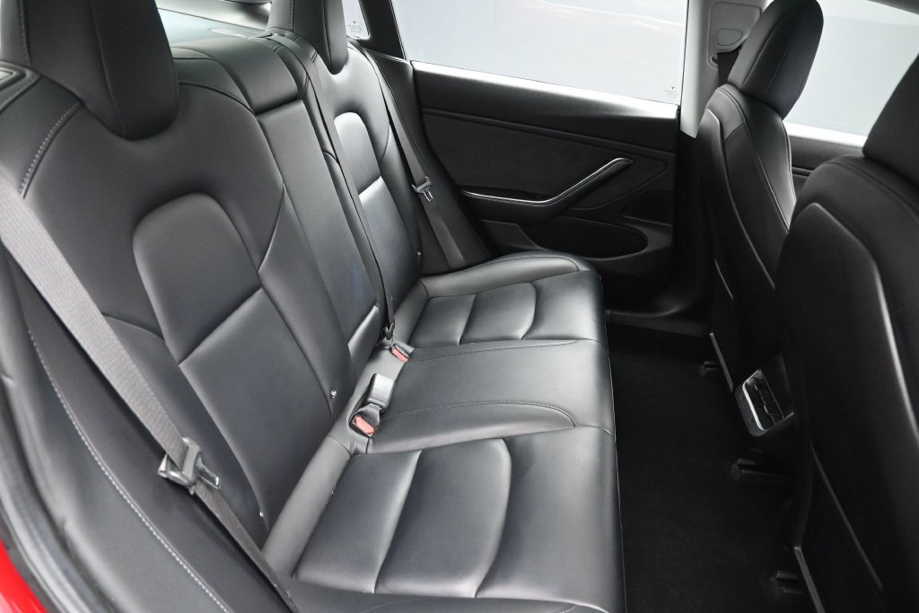Used 2018 Tesla Model 3 Long Range RWD image 28