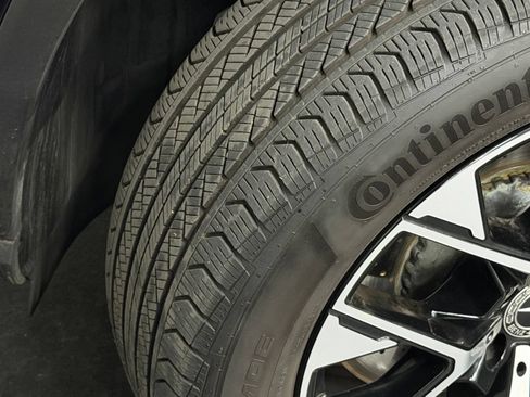 Used 2025 Mercedes-Benz GLC 350e 4MATIC image 19