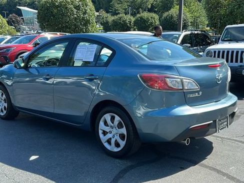Used 2010 MAZDA MAZDA3 i Sport FWD image 6