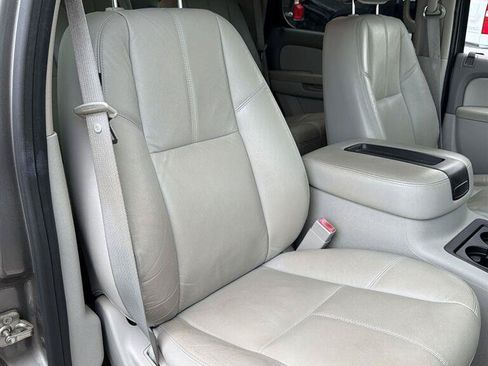 Used 2012 Chevrolet Tahoe LT w/ Luxury Package RWD image 21