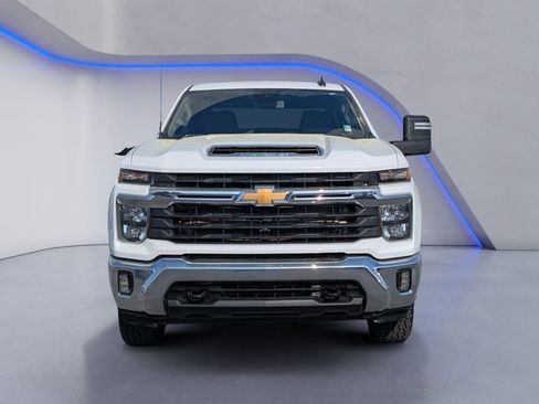 Used 2024 Chevrolet Silverado 2500 LT w/ Convenience Package AWD/4WD image 5