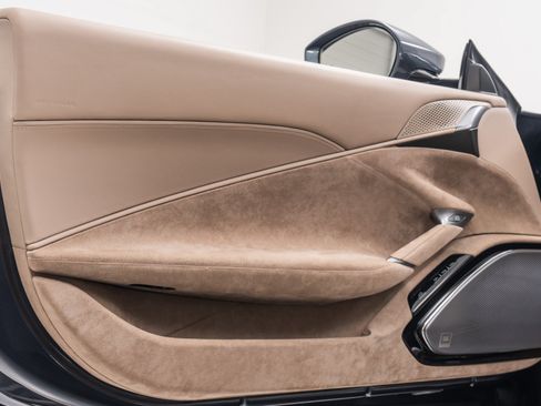 Used 2025 Ferrari Roma Spider RWD image 44