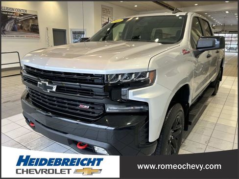 Used 2022 Chevrolet Silverado 1500 LT Trail Boss w/ Bed Protection Package image 6