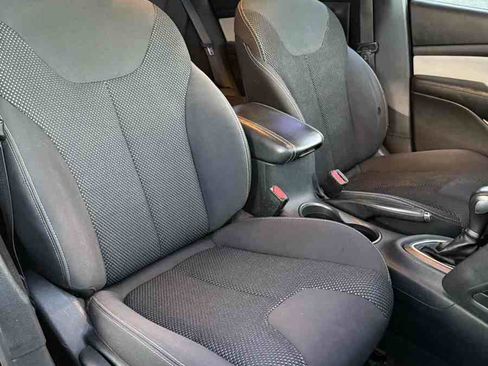 Used 2015 Dodge Dart SXT image 14