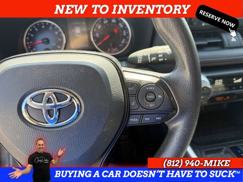 Used 2021 Toyota RAV4 XLE AWD/4WD image 30