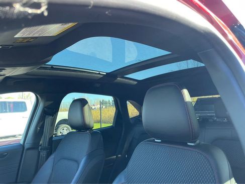 New 2025 Ford Escape ST-Line w/ Tech Pack #1 AWD/4WD image 31