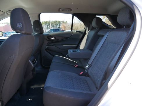 Used 2024 Chevrolet Equinox LT AWD/4WD image 11