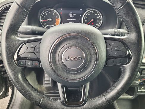 Used 2018 Jeep Renegade Altitude w/ UConnect 8.4 Nav Group image 20