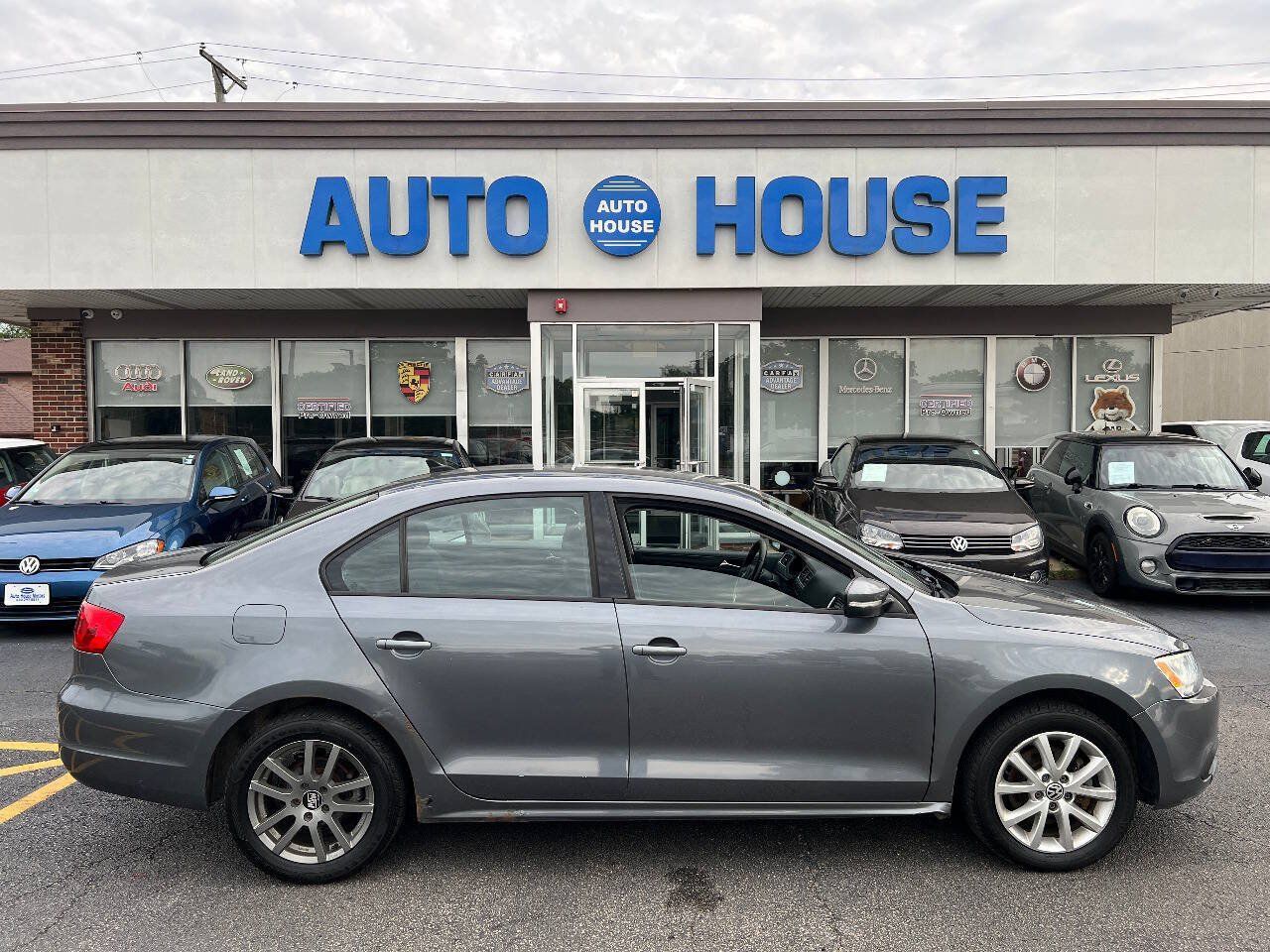 Used 2012 Volkswagen Jetta SE FWD image 9