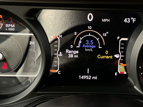 Used 2024 Jeep Wrangler Unlimited Rubicon image 13