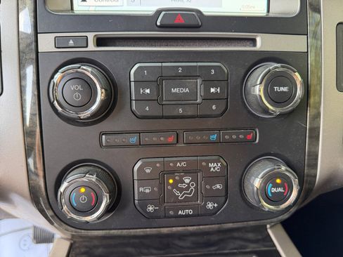 Used 2017 Ford Expedition EL Limited image 11