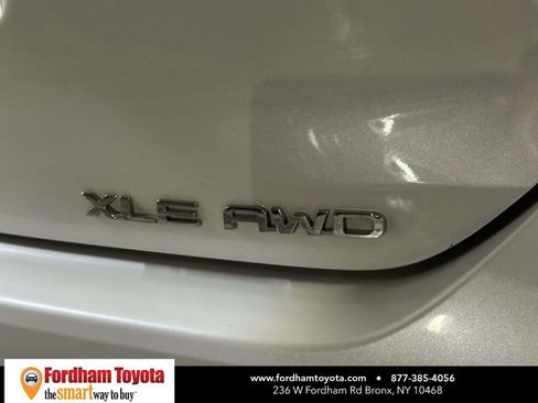 Used 2022 Toyota Highlander XLE image 12