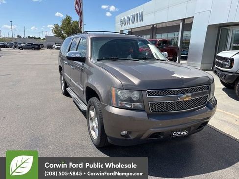 Used 2011 Chevrolet Suburban LTZ AWD/4WD image 2