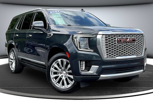 Used 2021 GMC Yukon Denali w/ Denali Premium Package AWD/4WD image 3