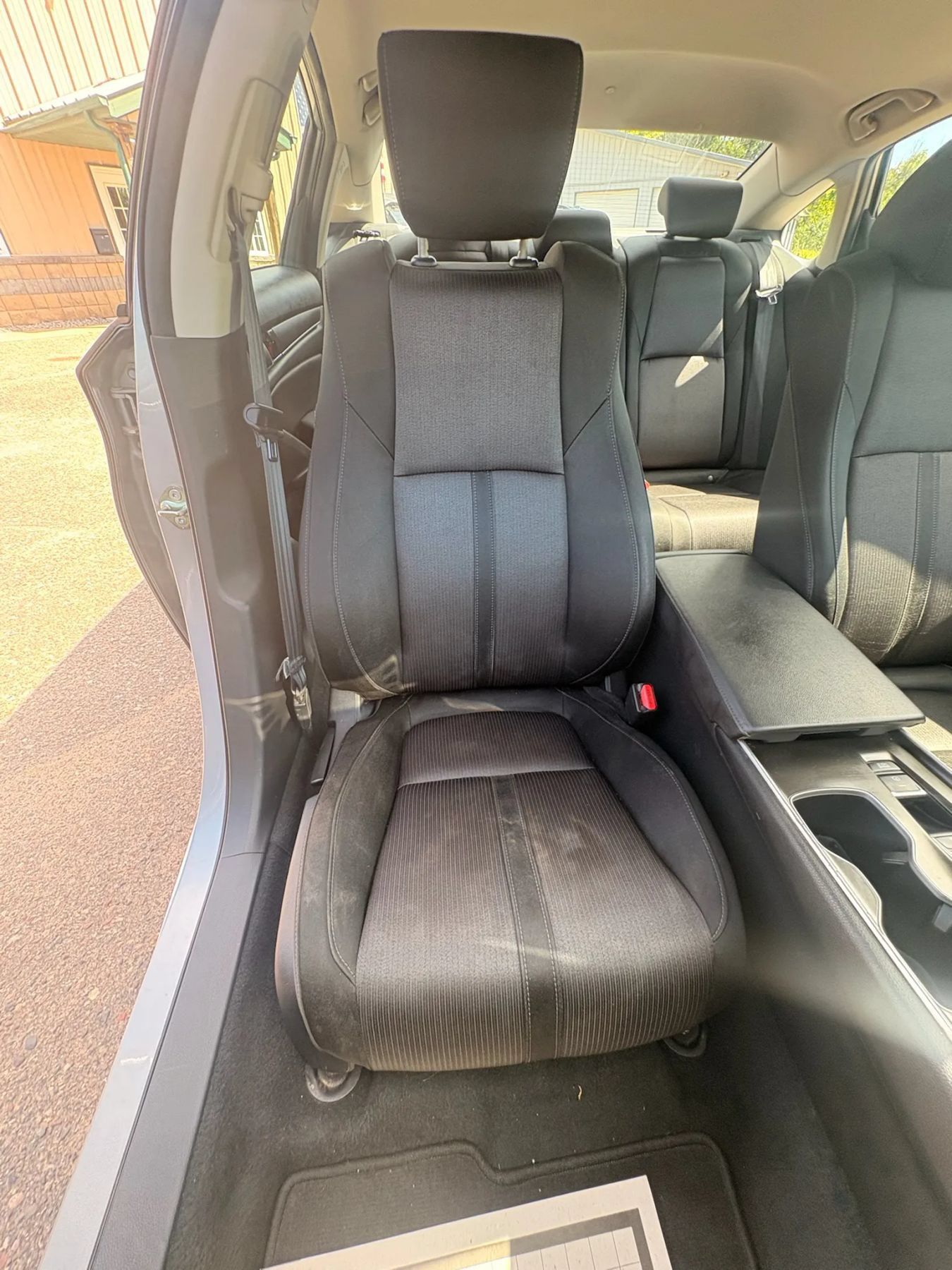 Used 2019 Honda Accord EX image 28