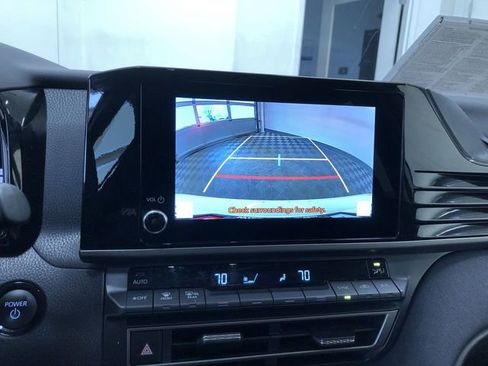 Used 2025 Toyota Camry LE image 29