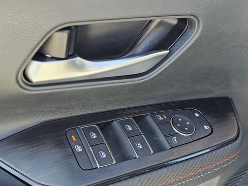 New 2026 Nissan Kicks SR w/ Cold Weather Package image 28