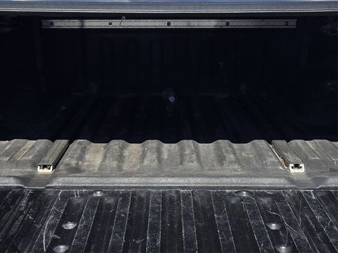 Used 2019 Nissan Frontier SL image 29