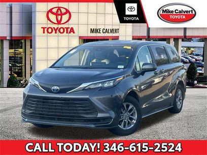 Certified 2025 Toyota Sienna LE