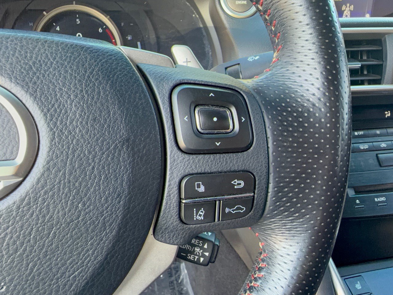 Used 2017 Lexus IS 200t F Sport RWD image 19