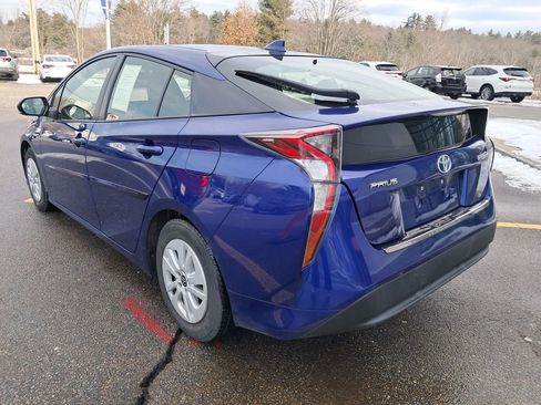 Used 2016 Toyota Prius Two image 4
