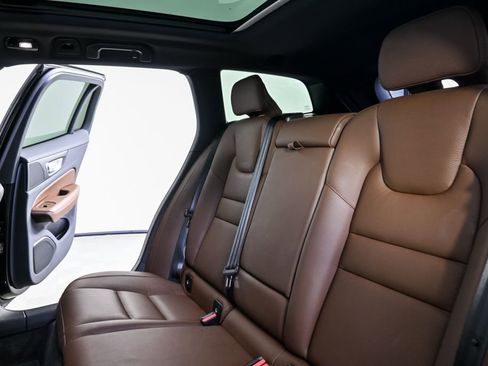 Certified 2025 Volvo V60 B5 Cross Country Plus image 22