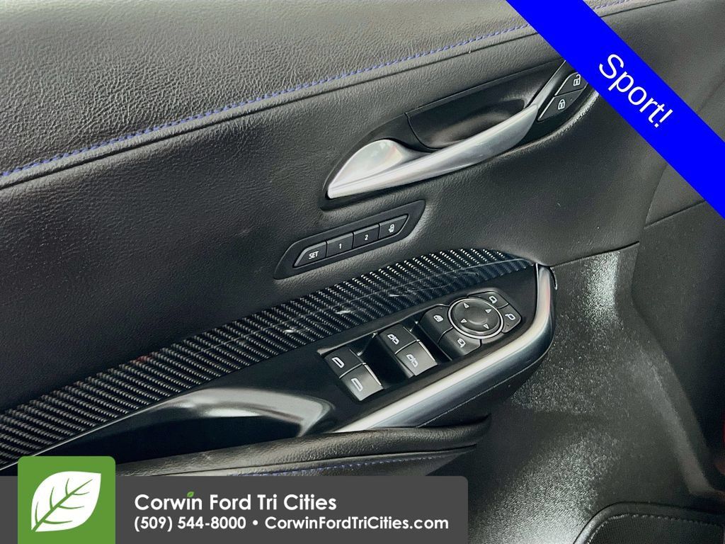 Used 2025 Cadillac XT4 Sport w/ LPO, Red Accent Package AWD/4WD image 12