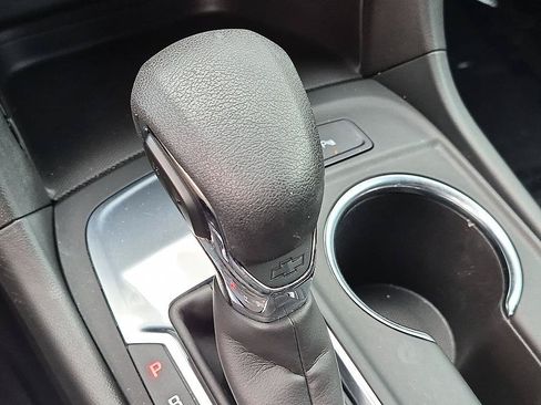 Used 2024 Chevrolet Equinox LT w/ LPO, Floor Liner Package FWD image 25