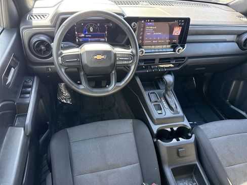 Used 2023 Chevrolet Colorado W/T image 18