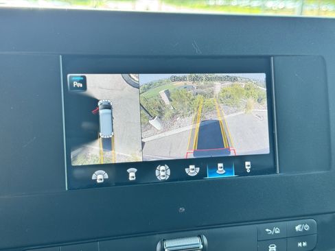 Used 2023 Mercedes-Benz Sprinter 2500 image 22