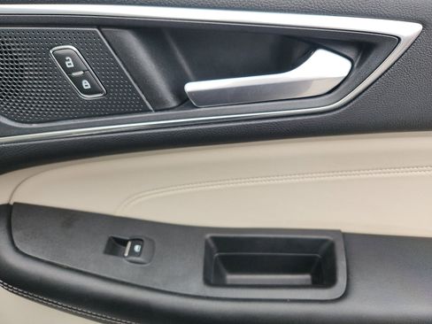 Certified 2022 Ford Edge Titanium w/ Equipment Group 301A image 37