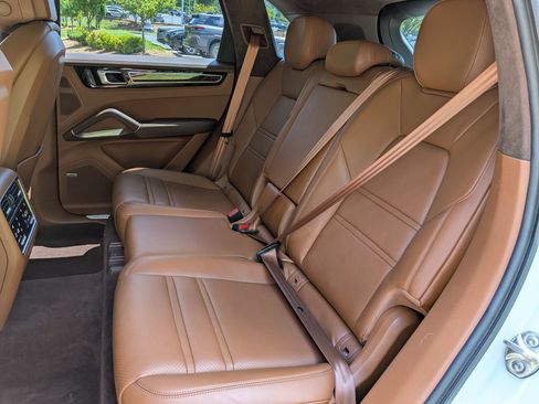 Certified 2023 Porsche Cayenne Turbo w/ Premium Package Plus AWD/4WD image 26
