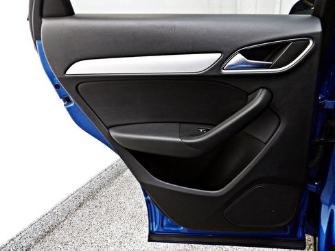 Used 2017 Audi Q3 2.0T Premium image 9