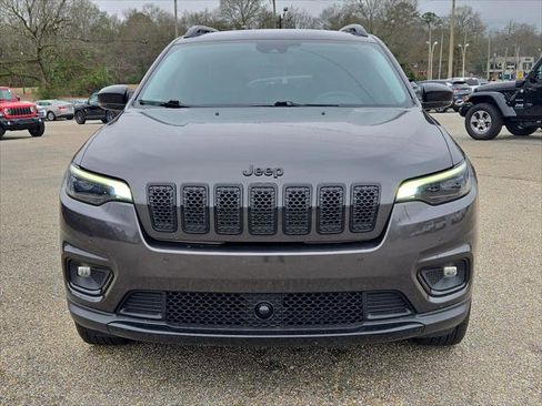 Certified 2023 Jeep Cherokee Altitude Lux w/ Lux Elite Package AWD/4WD image 2