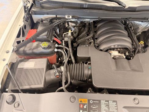 Used 2015 Chevrolet Silverado 1500 LTZ Z71 w/ LTZ Plus Package AWD/4WD image 45