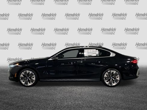 Certified 2026 BMW 530i w/ Premium Package RWD image 5