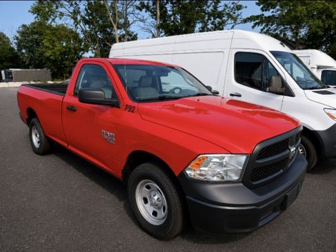 Used 2019 RAM 1500 Tradesman w/ Power & Remote Entry Group AWD/4WD image 3