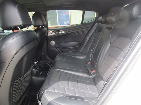 Used 2022 Kia Stinger GT2 AWD/4WD image 14
